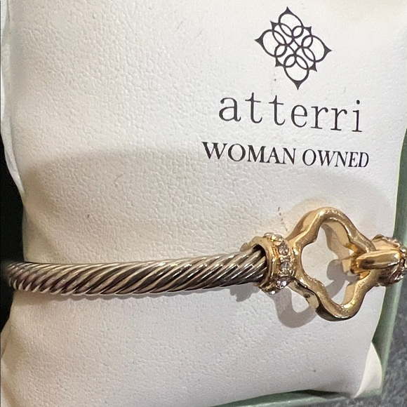 Atterri | Two-Tone Bracelet - Picture 4 of 13